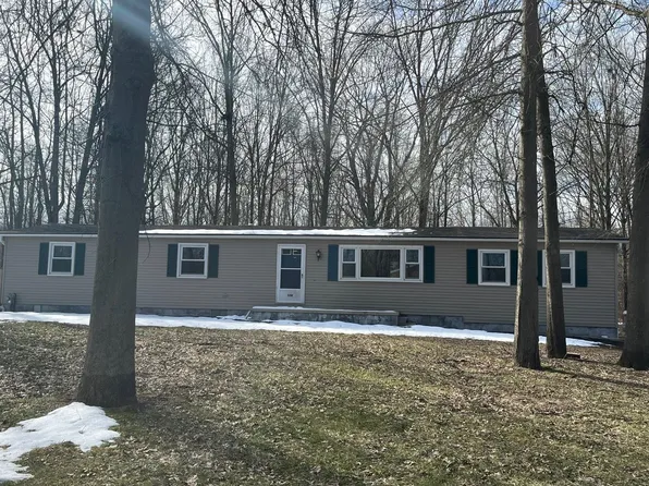 49575 Collyer Ct, Belleville, MI 48111