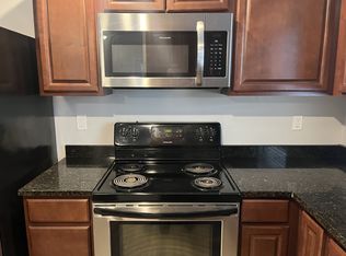 35 Main St APT 2, Essex Junction, VT 05452