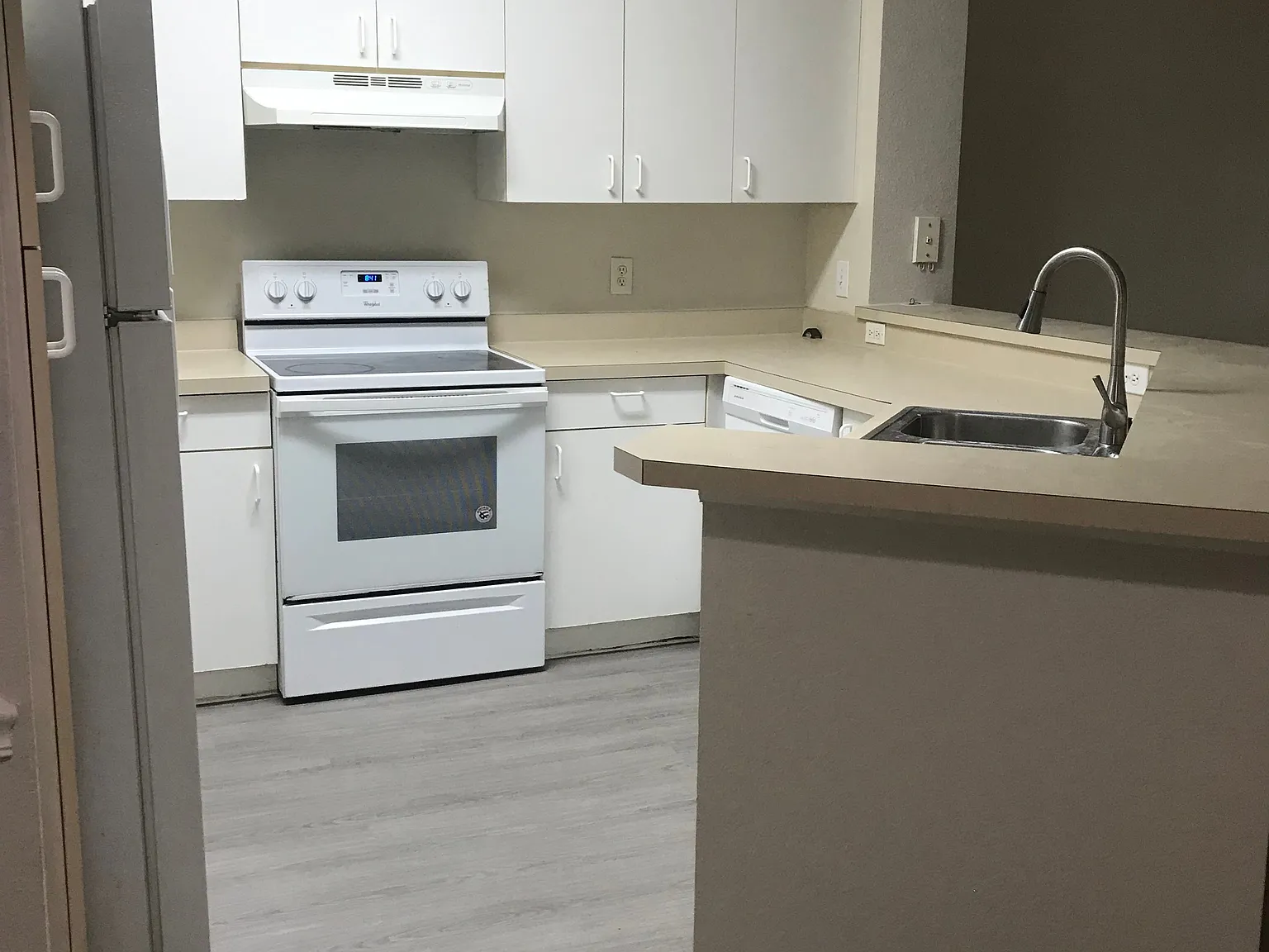 1 bed, 782 sqft, $1,400 — Photo 3