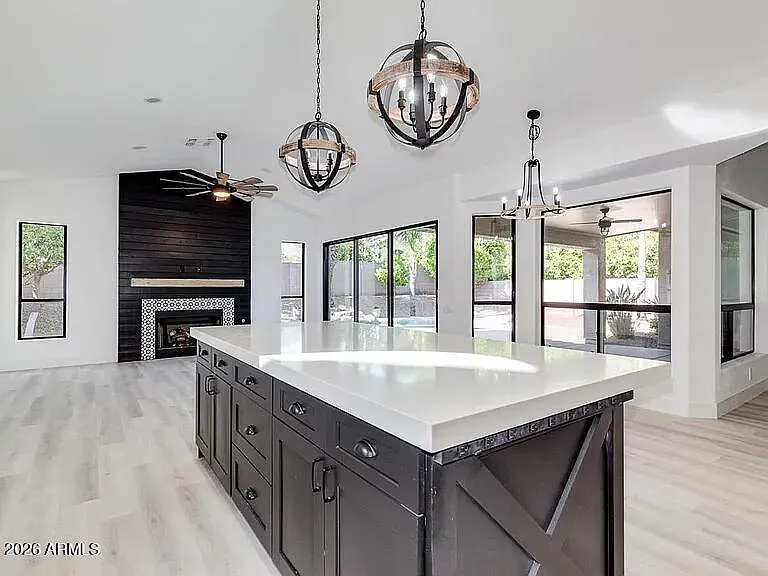 5910 E Woodridge Dr — Photo 10