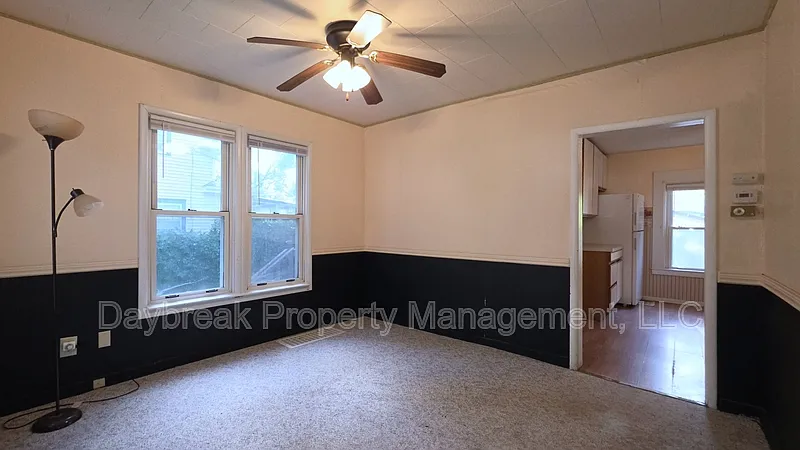 4 bed, 2.0 bath, 1296 sqft, $1,675 — Photo 4