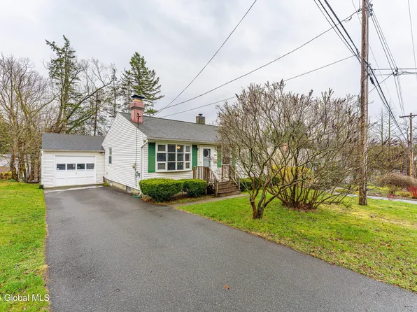 224 Washington Ave E, Rensselaer, NY 12144