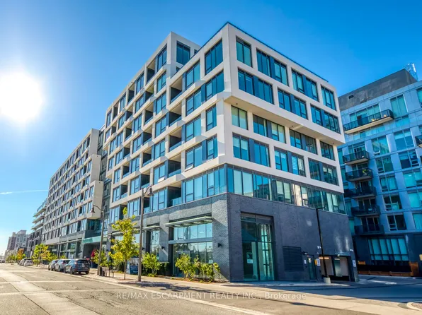 2450 Old Bronte Rd #112, Oakville, ON L6M 4J2