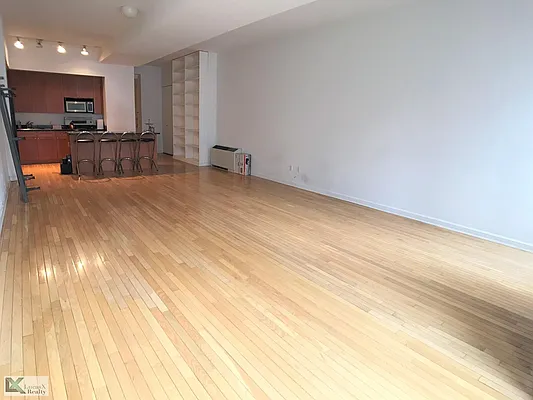 Rented by Lucas X Realty LLC | media 3