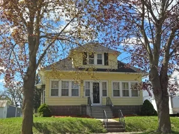 502 E South St, Caledonia, MN 55921