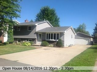 834 Green St, Menasha, WI 54952