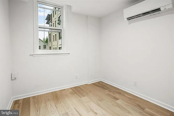 2014 Connecticut Ave NW #1 — Photo 11