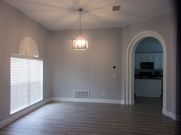 5th image of 4221 N Chisholm Point