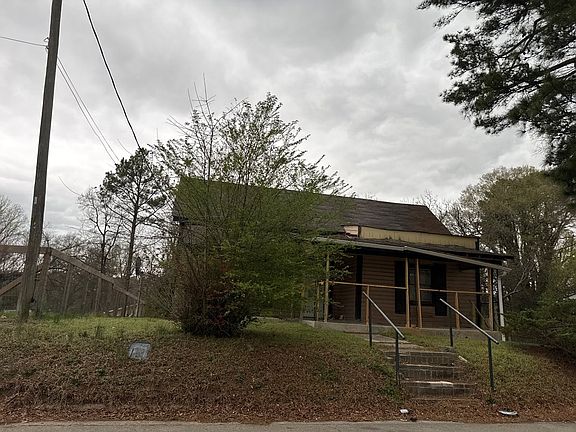 2nd image of 1403 Fay St
