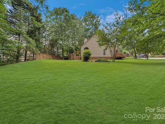 2nd image of 9040 Scottsboro Dr