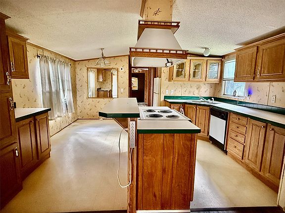 2nd image of 4 Watkins Dr