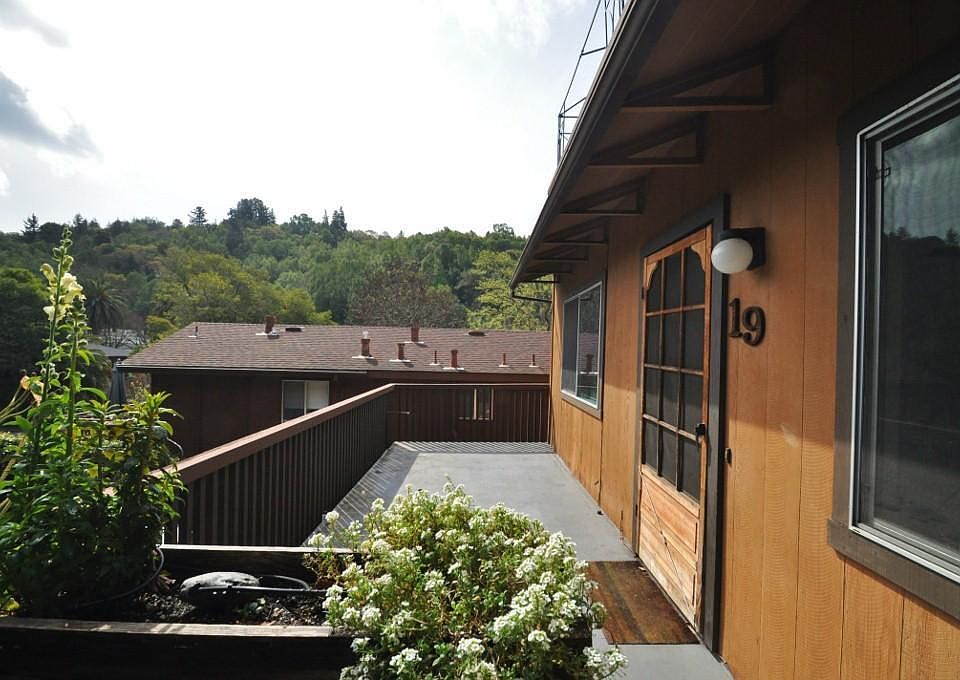 1st image of 19 Ancho Vista Ave