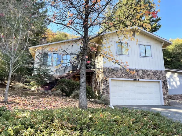 12910 Roadrunner Dr, Penn Valley, CA 95946