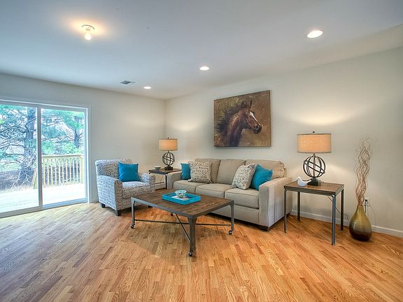 3rd image of 100 Boniface Dr APT 11E