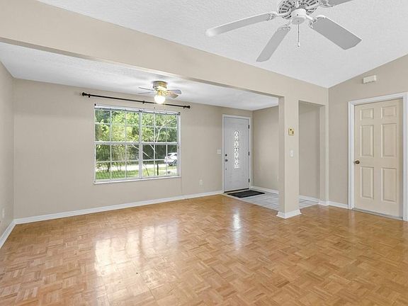 4th image of 8846 104th Court