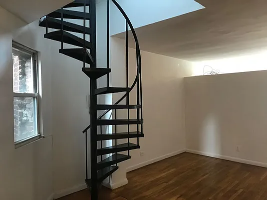 Rented by Sky Management | media 64