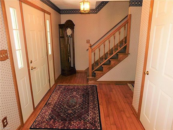 3rd image of 442 Blossom Cir