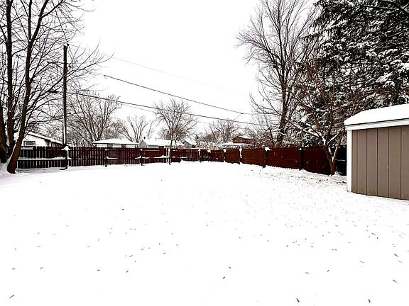 4th image of 2720 Gilboa Ave