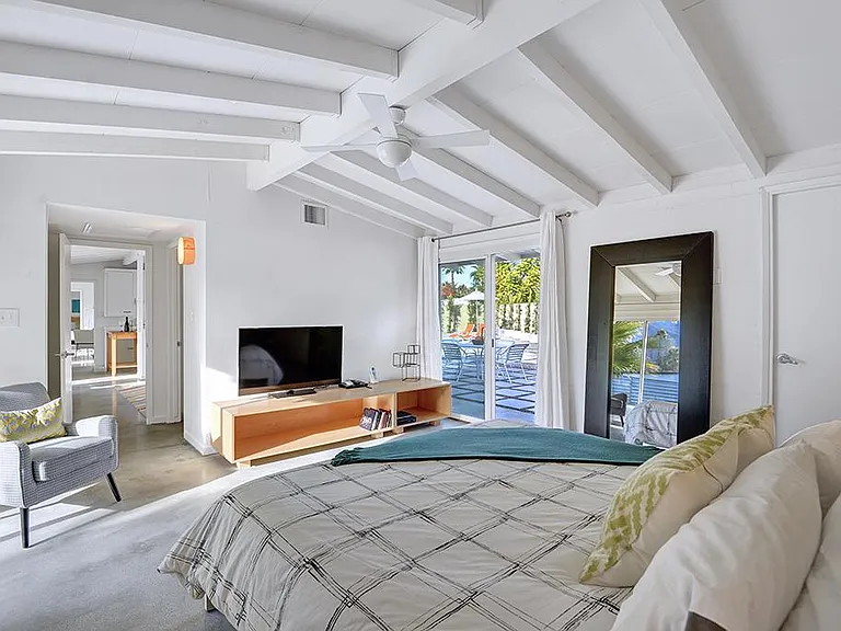 2290 N Cerritos Rd — Photo 23