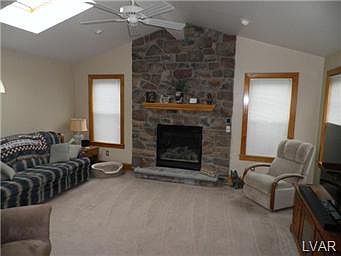 3rd image of 2591 Northampton St