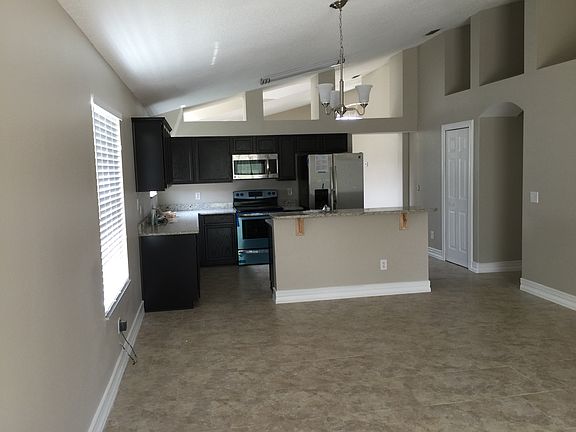 5th image of 2372 Island Club Way