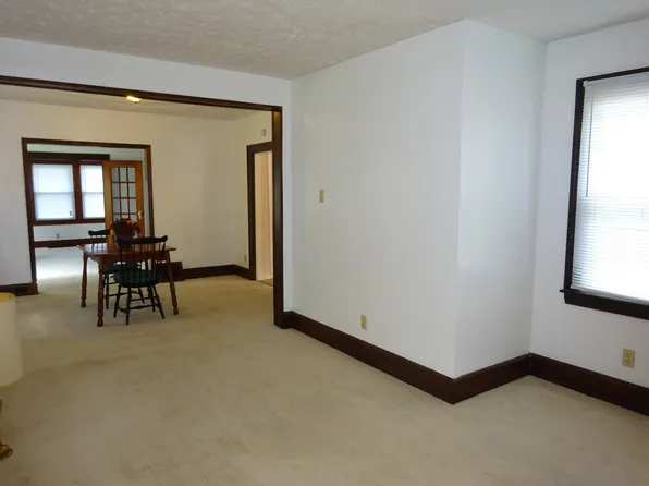 4044 Addison Ave, Louisville, OH 44641