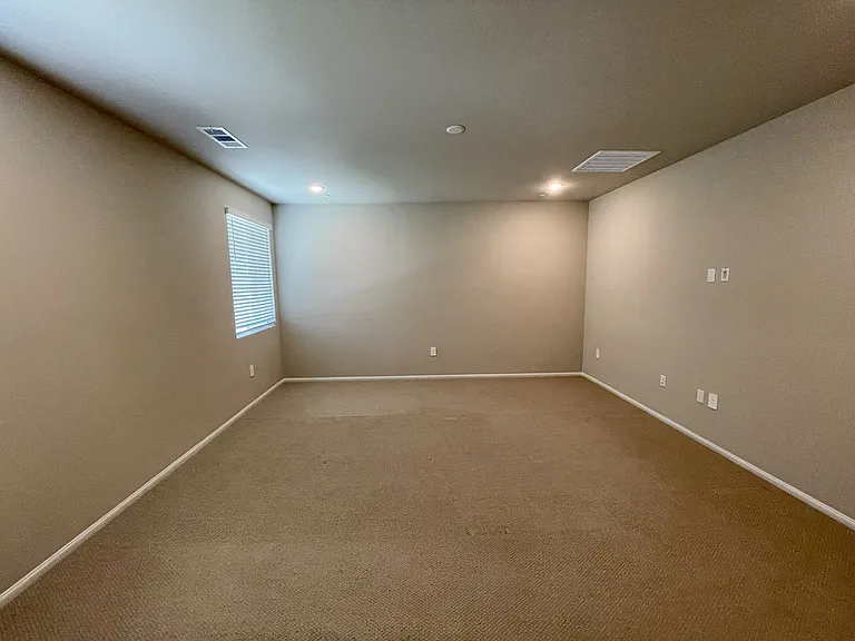 1048 Lumia Cir — Photo 24