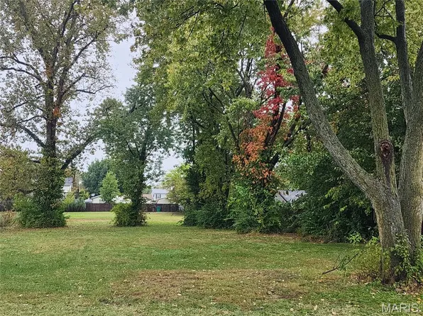 5147 Old Alton Rd, Granite City, IL 62040