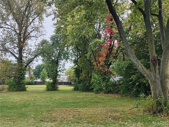5147 Old Alton Rd, Granite City, IL 62040