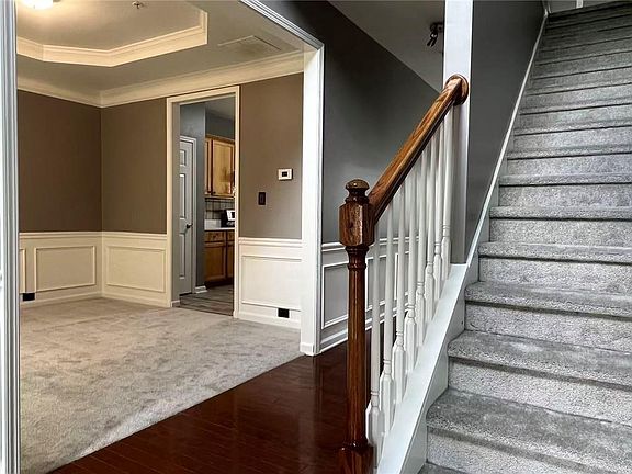 5th image of 6119 Foxcroft Ct