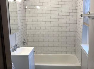 1202 W Roscoe St #1, Chicago, IL 60657