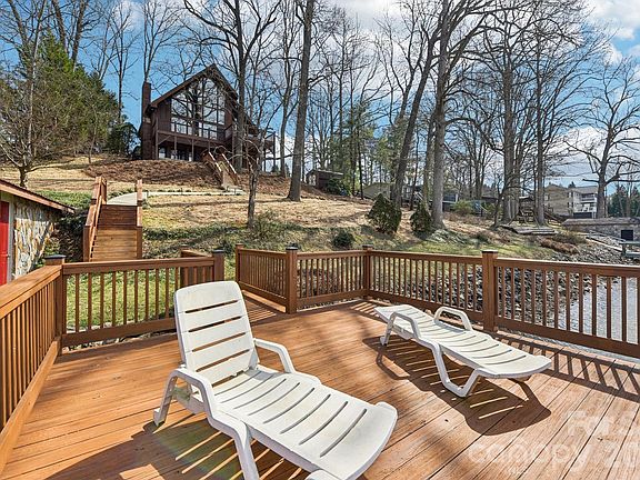 2nd image of 6880 Shade Tree Ln