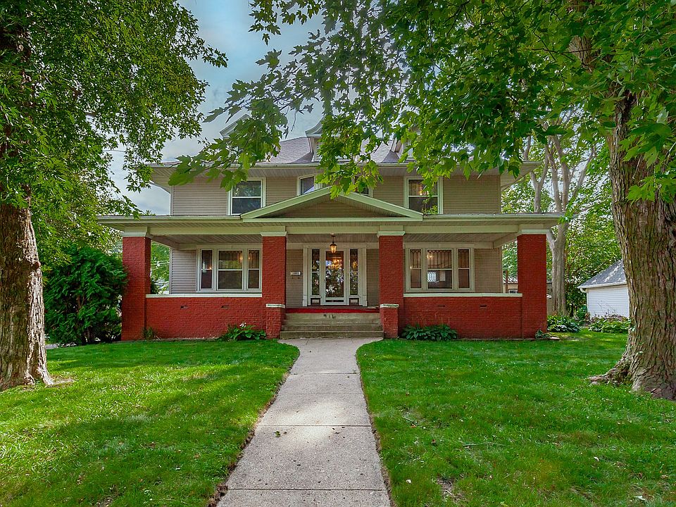 1st image of 416 Benton St