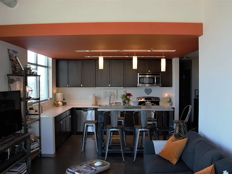 601 R St — Photo 26