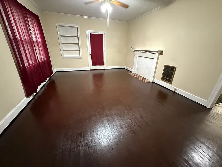 716 N Church St — Photo 11
