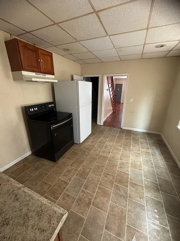 3 bed, 2.0 bath, 1375 sqft, $1,950 — Photo 4