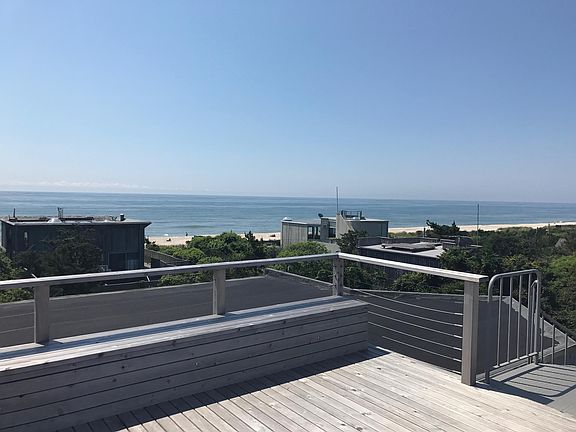 3rd image of 548 Beachcomber Walk