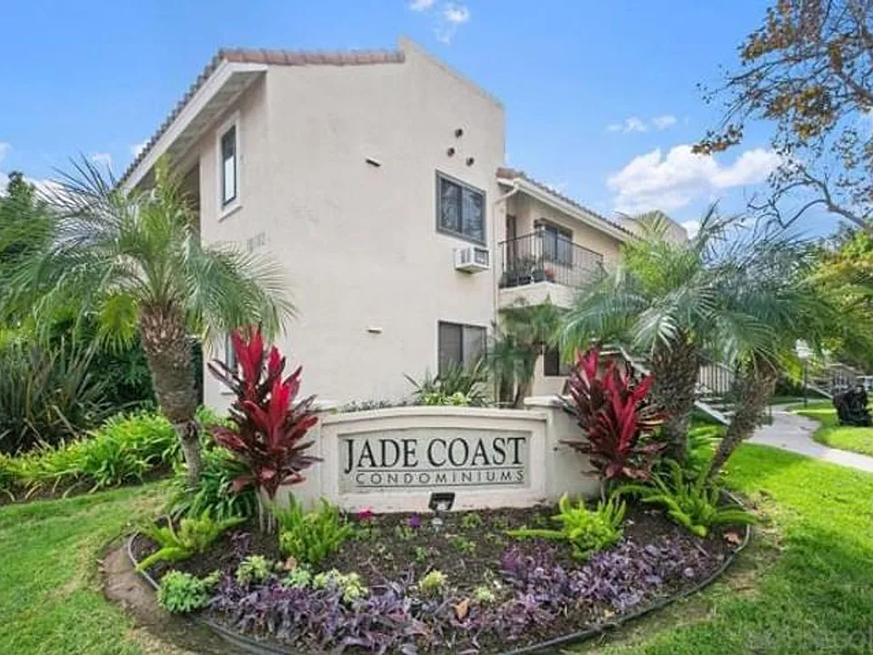10182 Camino Ruiz #62