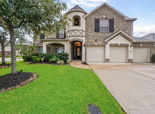 2101 Woodland Ct, Pearland, TX 77581