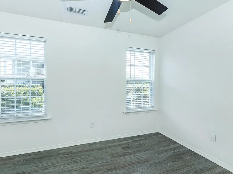 SO MUCH ROOM!