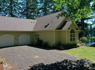 510 N Standstill Dr S, Hoodsport, WA 98548