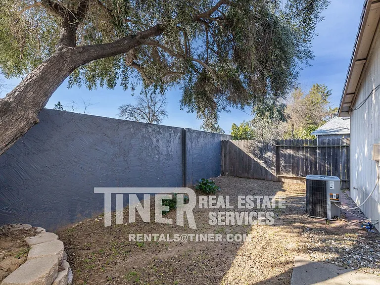 7586 Waterwillow Dr — Photo 4