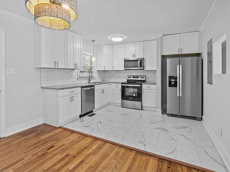 424 Peyton St — Photo 7
