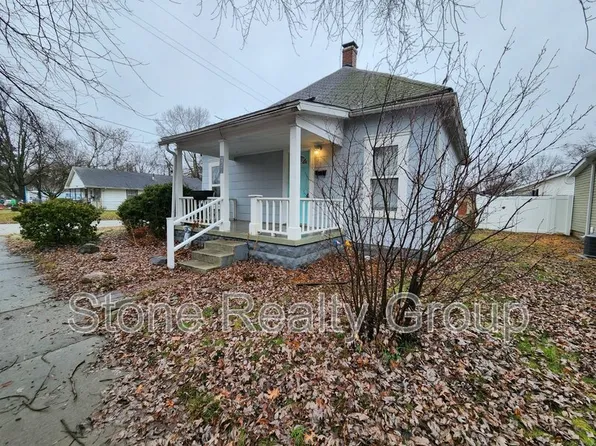 827 S 24th St, Terre Haute, IN 47803
