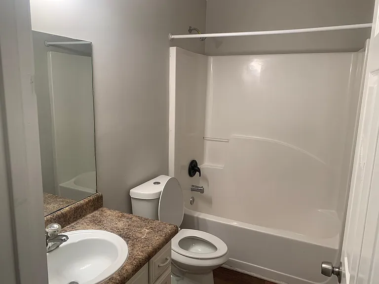 131 Sanders Walk — Photo 13