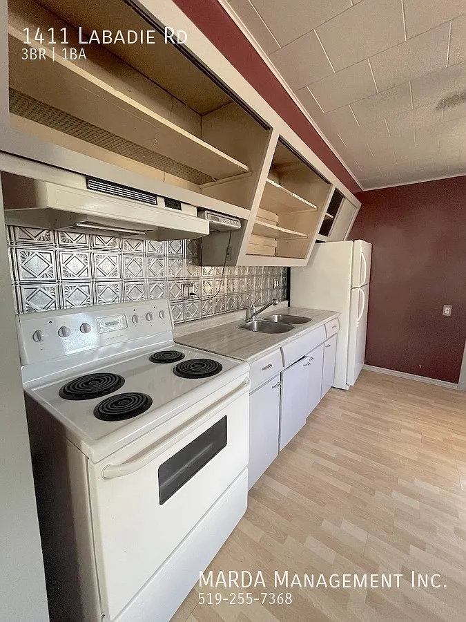 Charming 3 Bed/1 Bath House In East Windsor + Utilities — Photo 4