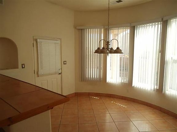 5th image of 4621 Albany Ct NW