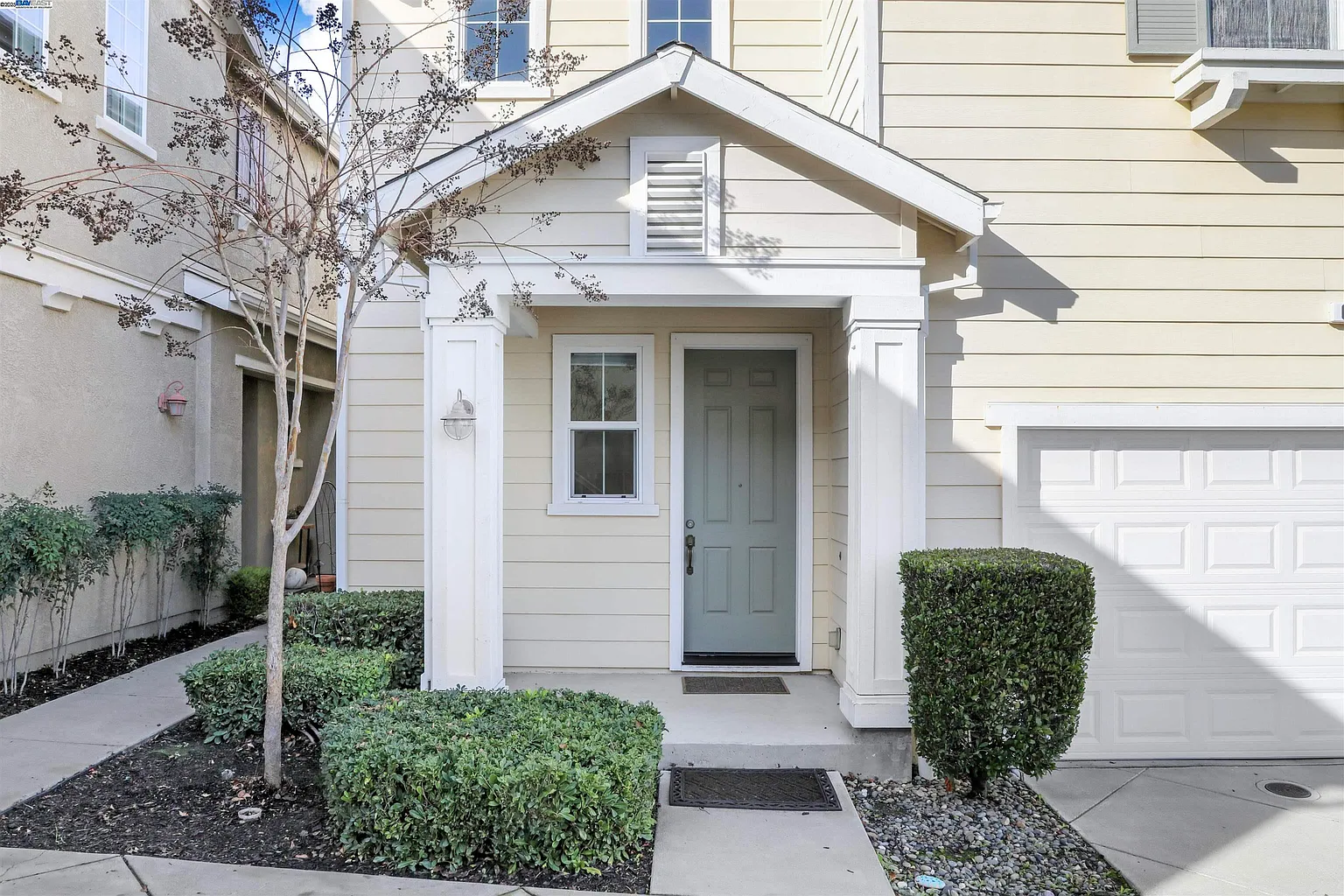 611 Falling Star Dr photo 1
