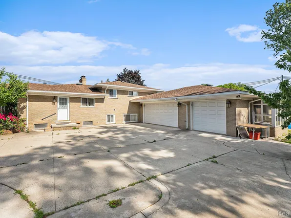 29242 Lorraine Ave, Warren, MI 48093