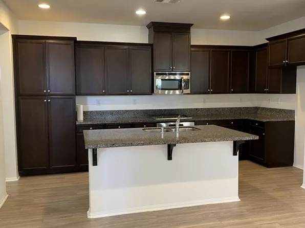 7090 Estrella Ct, Eastvale, CA 92880